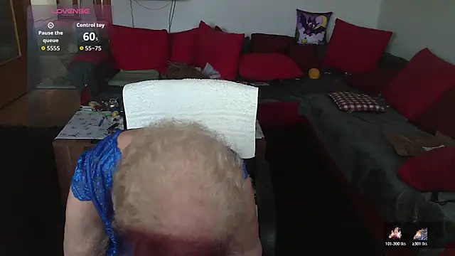 Snapshot of HeisseomaOriginal chatting on 12-01-25, 12:32 HeisseomaOriginal online show from 12-01-25, 12:32