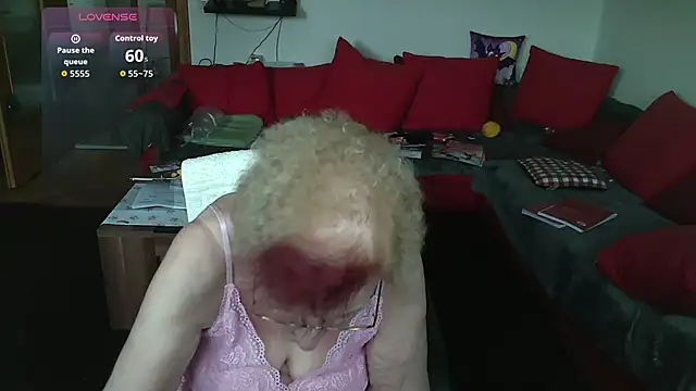 Snapshot of HeisseomaOriginal chatting on 01-13-26, 11:26 HeisseomaOriginal online show from 01-13-26, 11:26