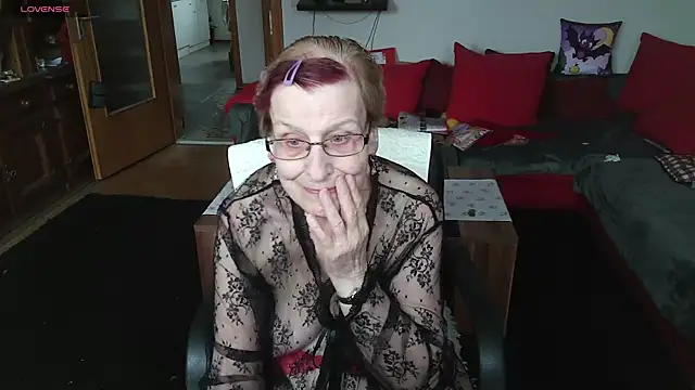 HeisseomaOriginal online show from 03-17-26, 08:17