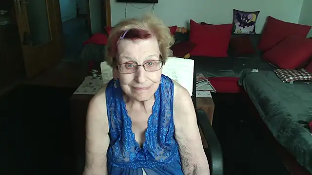 HeisseomaOriginal online show from 04-14-26, 07:36