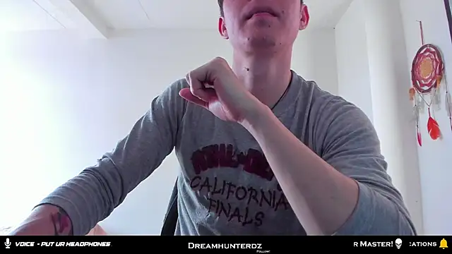 Snapshot of Headhunterdz chatting on 10-21-25, 08:09 Headhunterdz online show from 10-21-25, 08:09