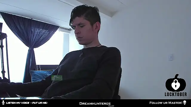 Snapshot of Headhunterdz chatting on 10-26-25, 09:10 Headhunterdz online show from 10-26-25, 09:10