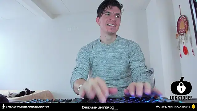 Snapshot of Headhunterdz chatting on 10-27-25, 07:40 Headhunterdz online show from 10-27-25, 07:40