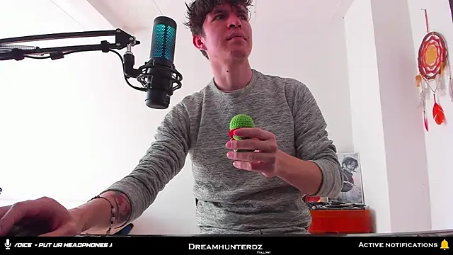 Snapshot of Headhunterdz chatting on 11-28-25, 08:44 Headhunterdz online show from 11-28-25, 08:44