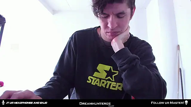 Snapshot of Headhunterdz chatting on 12-14-25, 08:02 Headhunterdz online show from 12-14-25, 08:02