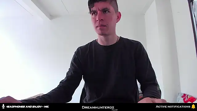 Snapshot of Headhunterdz chatting on 01-10-26, 08:21 Headhunterdz online show from 01-10-26, 08:21