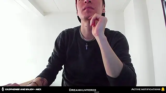 Snapshot of Headhunterdz chatting on 02-21-26, 09:05 Headhunterdz online show from 02-21-26, 09:05