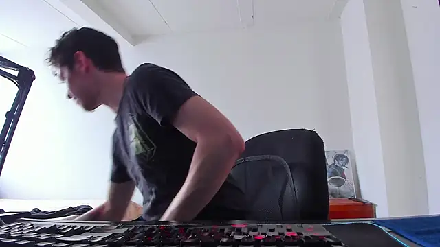 Snapshot of Headhunterdz chatting on 03-01-26, 09:39 Headhunterdz online show from 03-01-26, 09:39