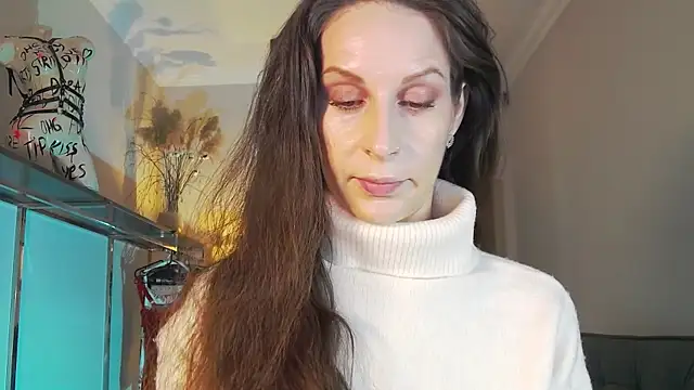 Snapshot of Mila_Anders chatting on 10-08-25, 04:43 Mila Anders online show from 10-08-25, 04:43