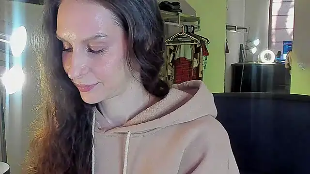 Mila Anders online show from 04-14-26, 04:51