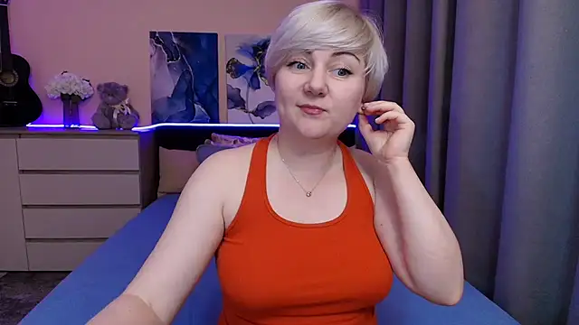 Snapshot of BlondPearl chatting on 06-23-26, 07:45 BlondPearl online show from 06-23-26, 07:45