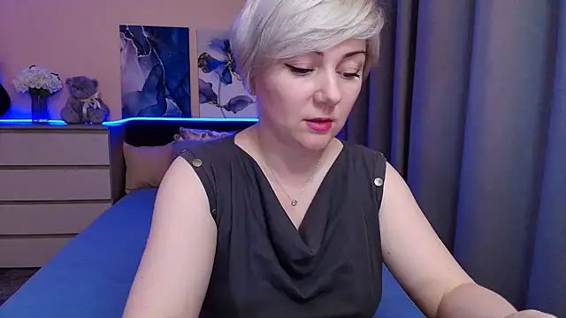 Snapshot of BlondPearl chatting on 06-24-26, 09:03 BlondPearl online show from 06-24-26, 09:03