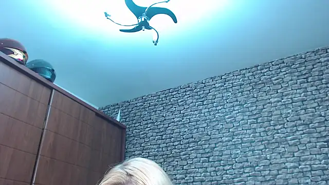 CuteBlondeMe online show from 01-25-25, 10:50