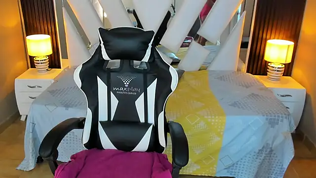 Linda4Petite online show from 09-16-25, 06:31