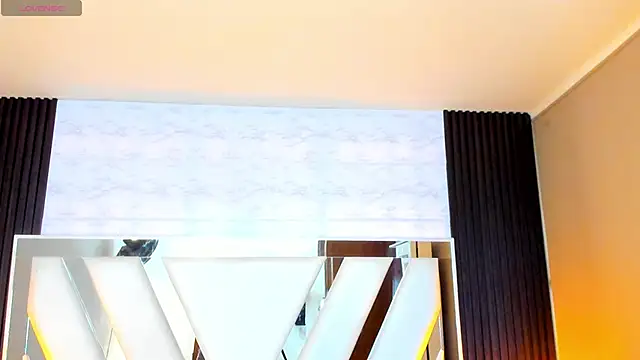 Linda4Petite online show from 09-27-25, 06:02