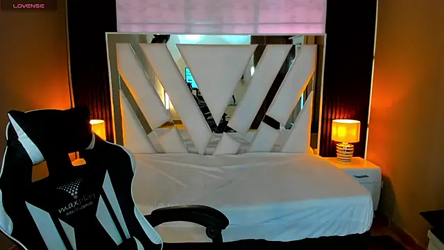 Linda4Petite online show from 10-05-25, 01:31