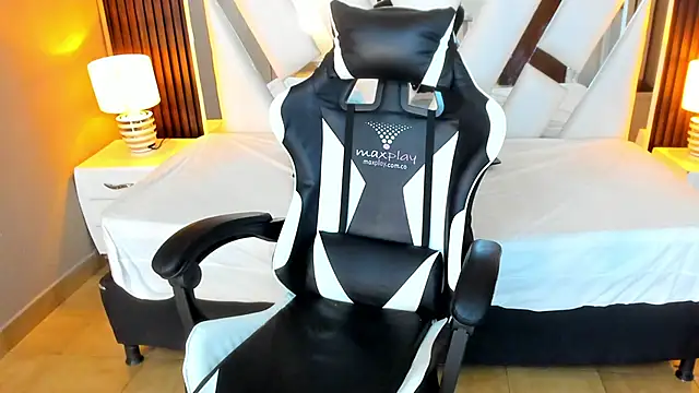 Linda4Petite online show from 10-08-25, 06:05