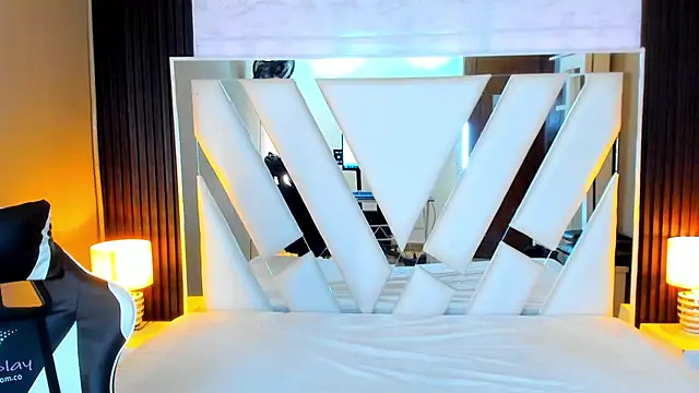 Linda4Petite online show from 10-13-25, 06:08