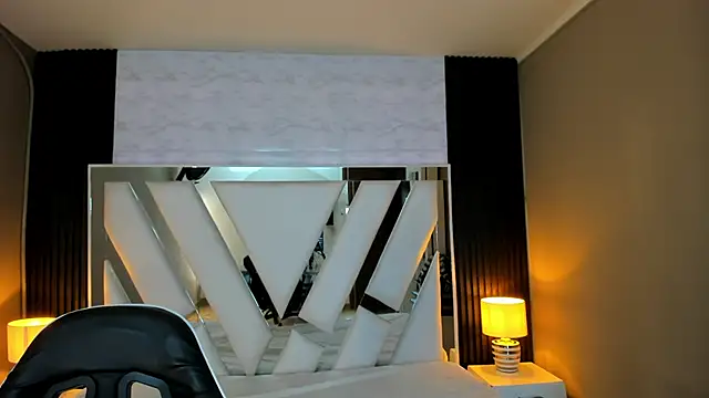 Linda4Petite online show from 02-07-26, 06:22