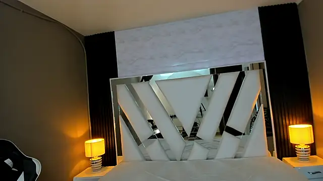 Linda4Petite online show from 02-10-26, 06:12