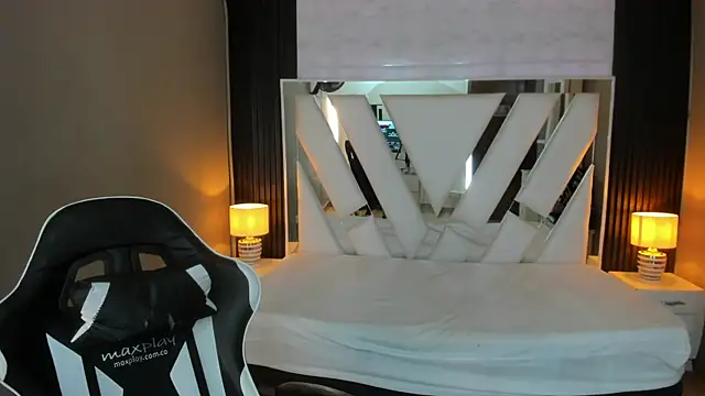 Linda4Petite online show from 04-07-26, 06:08