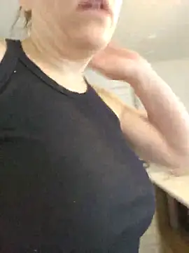 Ellie-L-Elizabeth online show from 07-05-26, 02:57