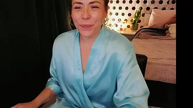 Ellie-L-Elizabeth online show from 07-11-26, 04:04