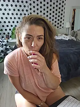 Ellie-L-Elizabeth online show from 07-16-26, 02:45