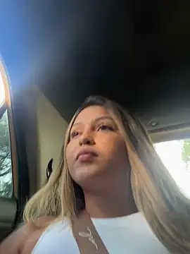 lunablossom  online show from 12-17-24, 08:54