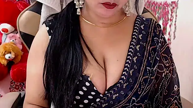 Snapshot of Naughty_Kashish chatting on 05-14-26, 07:04 Naughty Kashish online show from 05-14-26, 07:04