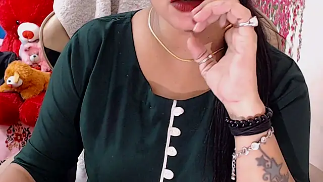 Snapshot of Naughty_Kashish chatting on 05-26-26, 07:15 Naughty Kashish online show from 05-26-26, 07:15