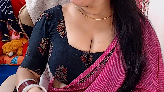 Snapshot of Naughty_Kashish chatting on 06-11-26, 05:38 Naughty Kashish online show from 06-11-26, 05:38