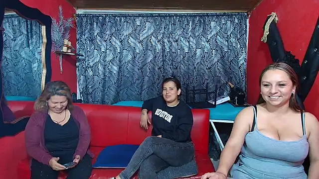 lesbiancuple online show from 03-07-25, 12:48