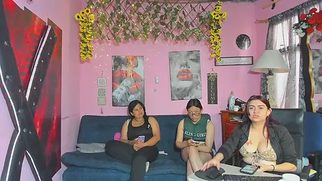 lesbiancuple online show from 04-01-26, 01:41