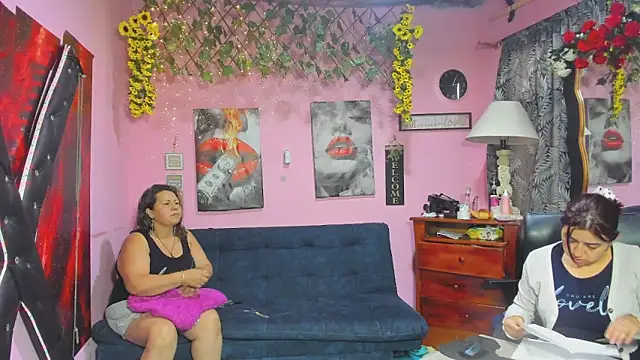 lesbiancuple online show from 04-14-26, 11:49