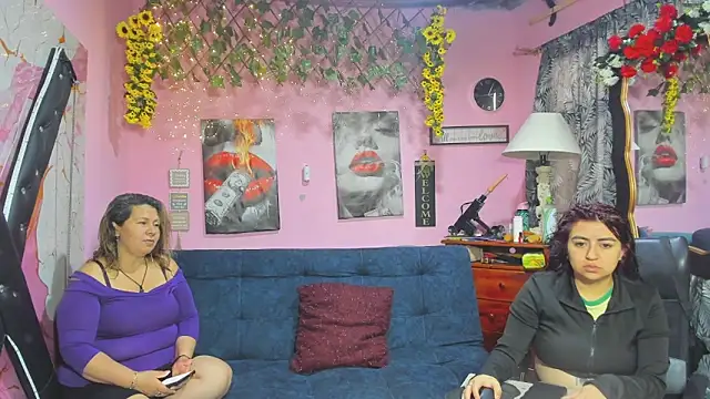 lesbiancuple online show from 04-25-26, 12:19