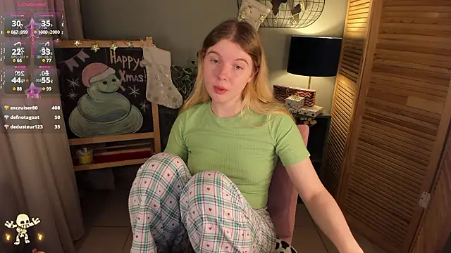 Snapshot of ohmyJuliet chatting on 12-07-24, 12:56 ohmyJuliet online show from 12-07-24, 12:56