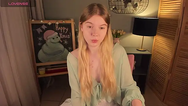 Snapshot of ohmyJuliet chatting on 01-22-25, 02:04 ohmyJuliet online show from 01-22-25, 02:04