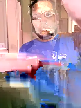 Snapshot of RenaudS-02 chatting on 09-23-25, 07:22 RenaudS-02 online show from 09-23-25, 07:22