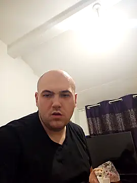 Snapshot of mario890605 chatting on 01-14-25, 10:34 mario890605 online show from 01-14-25, 10:34