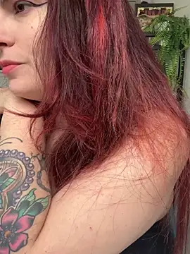 LunaMoongirl online show from 02-04-25, 09:38