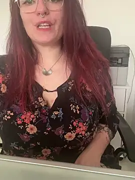 LunaMoongirl online show from 02-24-25, 04:04