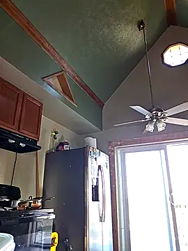 AriannaPena online show from 11-13-25, 09:03