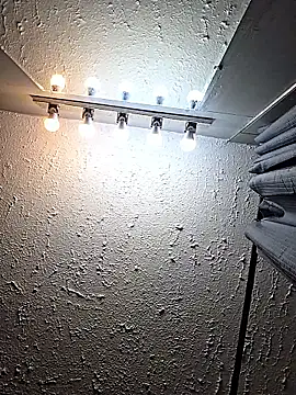 AriannaPena online show from 11-19-25, 11:05