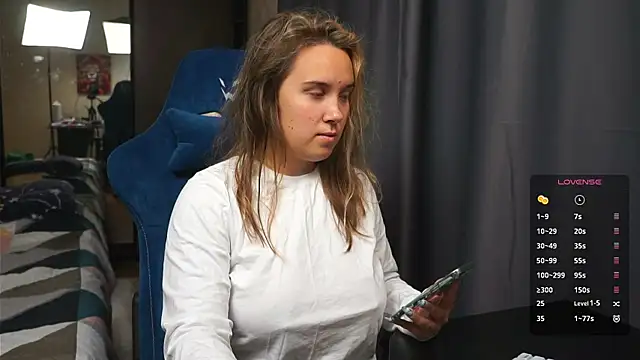 Sandra SW  online show from 10-15-25, 06:46