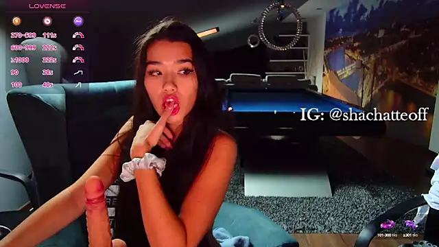 Snapshot of shachatteof chatting on 10-05-25, 08:23 shachatteof online show from 10-05-25, 08:23