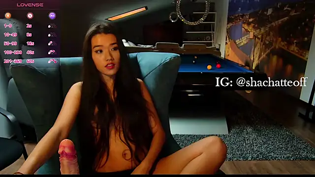 Snapshot of shachatteof chatting on 10-27-25, 09:35 shachatteof online show from 10-27-25, 09:35