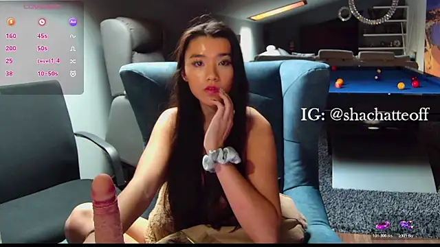 Snapshot of shachatteof chatting on 10-28-25, 09:46 shachatteof online show from 10-28-25, 09:46