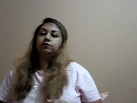 Snapshot of bellachow10 chatting on 11-08-25, 05:34 bellachow10 online show from 11-08-25, 05:34