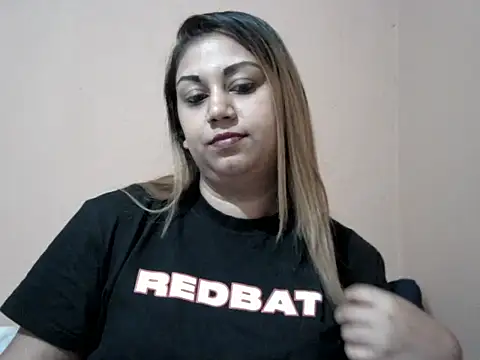 Snapshot of bellachow10 chatting on 01-09-26, 09:01 bellachow10 online show from 01-09-26, 09:01